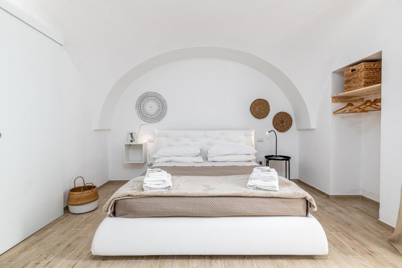 Palazzo Toselli Apartment Остуни Екстериор снимка