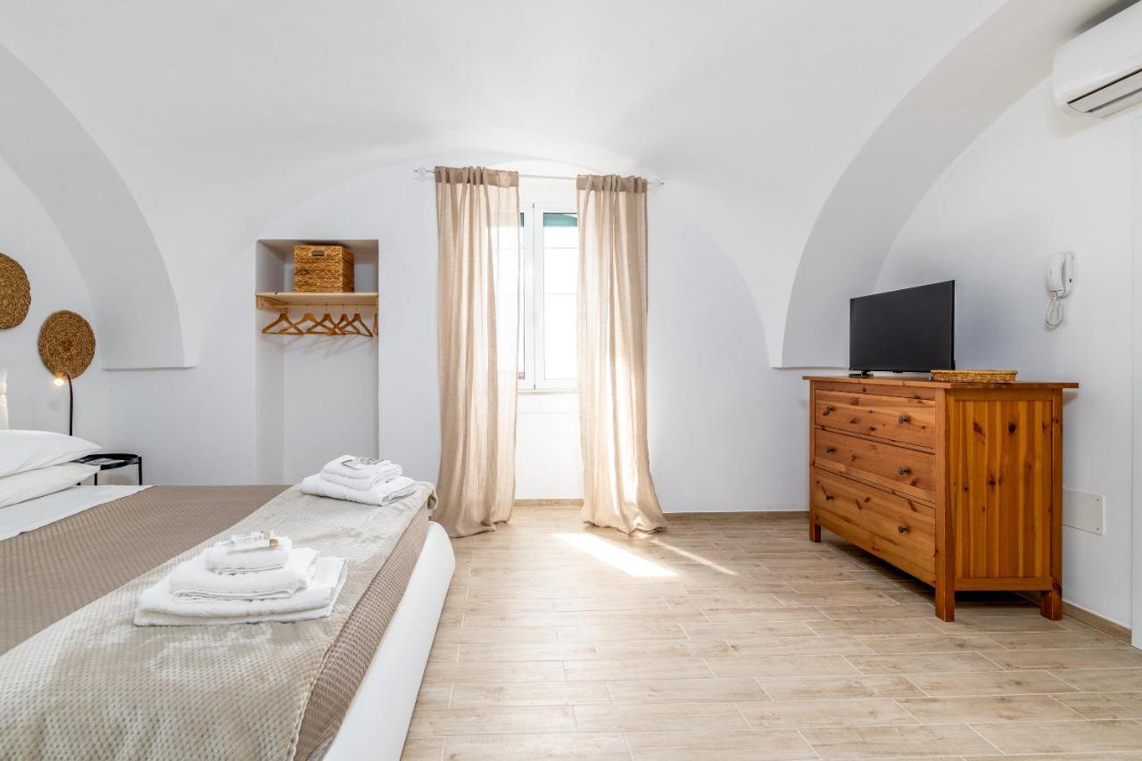 Palazzo Toselli Apartment Остуни Екстериор снимка